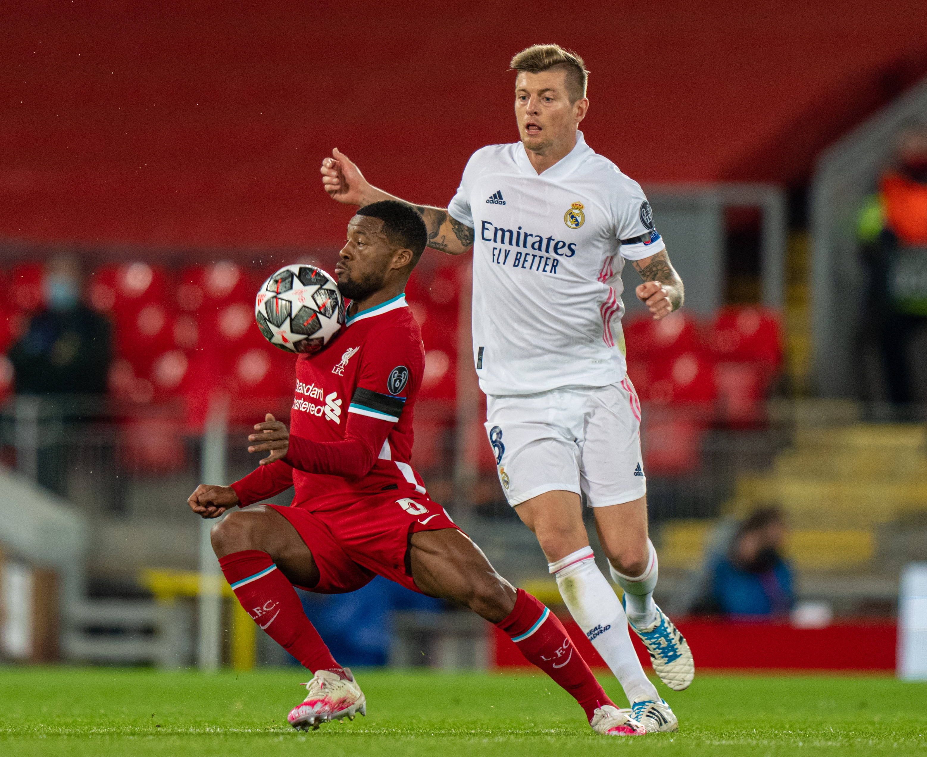 客战伯恩利半场被换下，里斯赛后社媒报平安：我一切都好（客场对阵伯恩利仅踢半场被换，里斯赛后发文报平安：我没事）