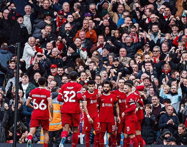 拜仁高层：南看台球迷燃放烟花破坏环境，欧足联肯定会做出处罚