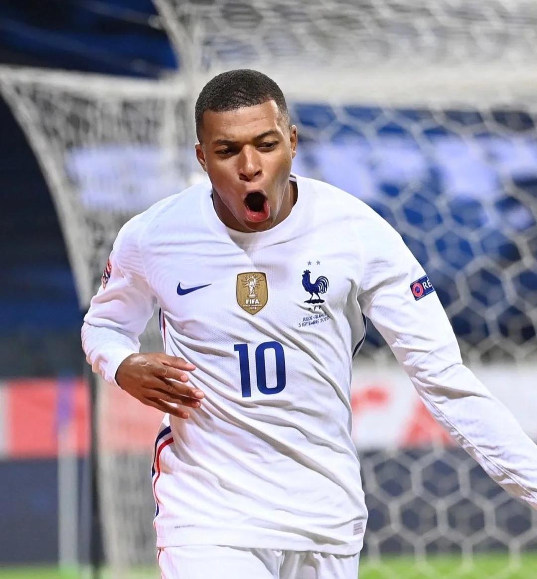 记者：热刺、红军有意红牛球员迪奥曼德，都已和球员团队接触（记者曝：热刺与利物浦相中红牛后卫迪奥曼德，已与其团队接洽）