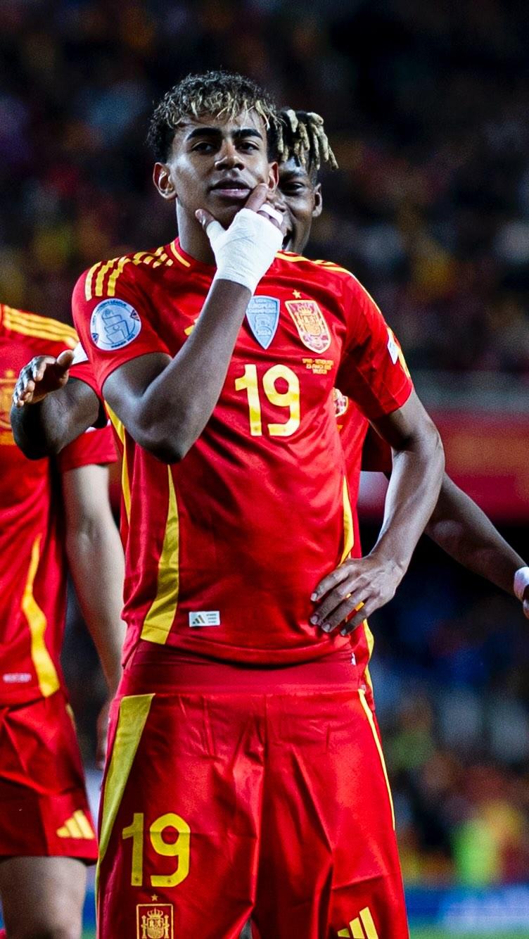 意甲半场：科内破门，巴特萨吉追平，米兰暂1-1萨索洛（意甲半场战报：科内先开纪录，巴特萨吉扳平，米兰与萨索洛暂1-1）