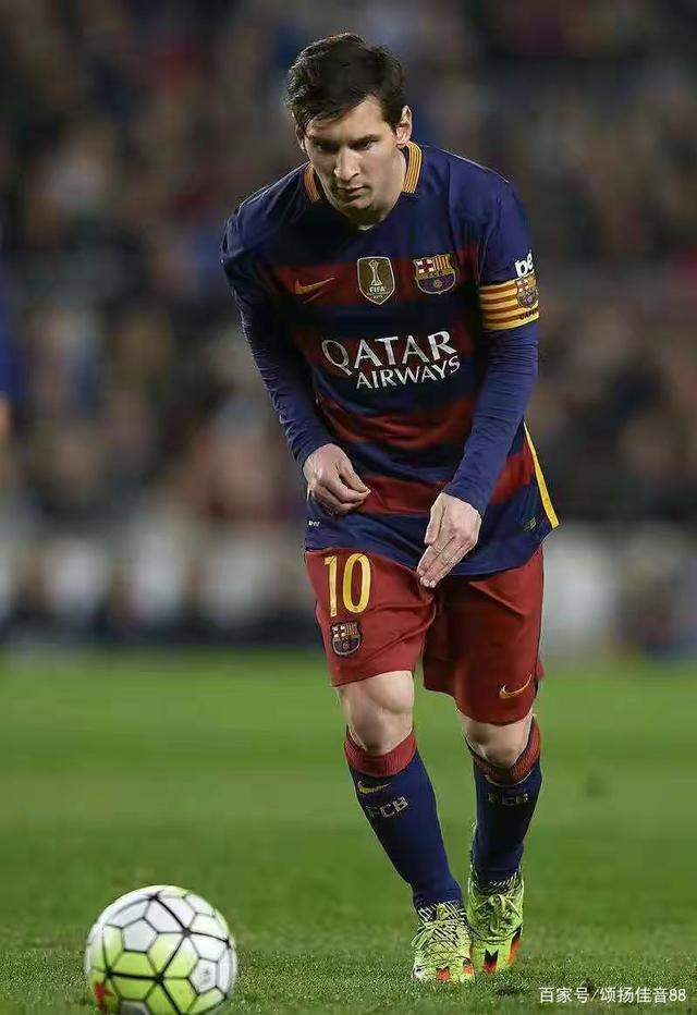 曼晚：曼联决定让莱昂先在青训梯队效力，以适应英格兰足球（曼晚：为适应英格兰足球，曼联将安排莱昂先随青训队出战）