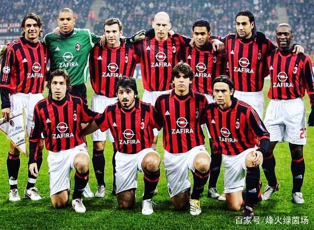 莱斯特城球迷赴意大利观战瓦尔迪比赛并合影