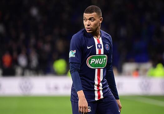 利物浦内讧曝光！斯洛特不愿卖迪亚斯，总监休斯却执意推动转会