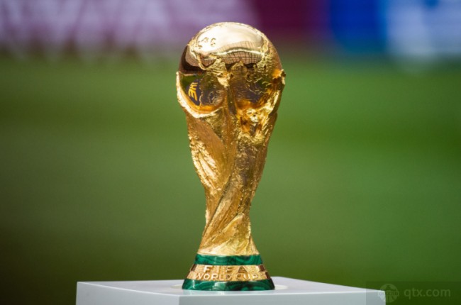 英超首次助攻，吉滕斯本赛季各项赛事助攻数为切尔西队内最多（吉滕斯英超收获处子助攻，本赛季各项赛事助攻数领跑切尔西）